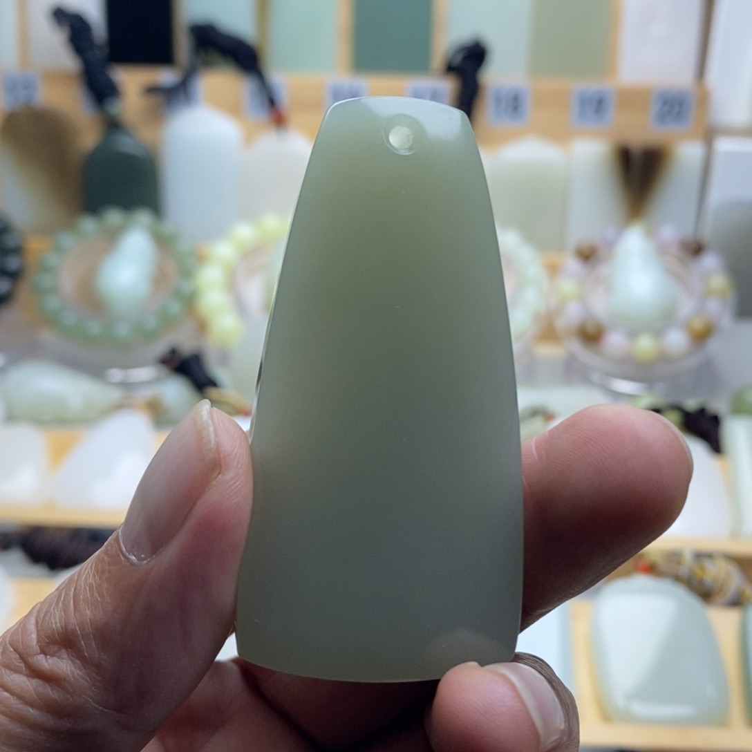 未镶嵌和田玉挂件