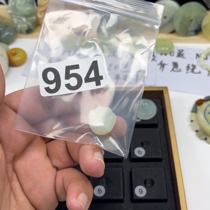 蛇纹石玉未镶嵌珠宝半成品