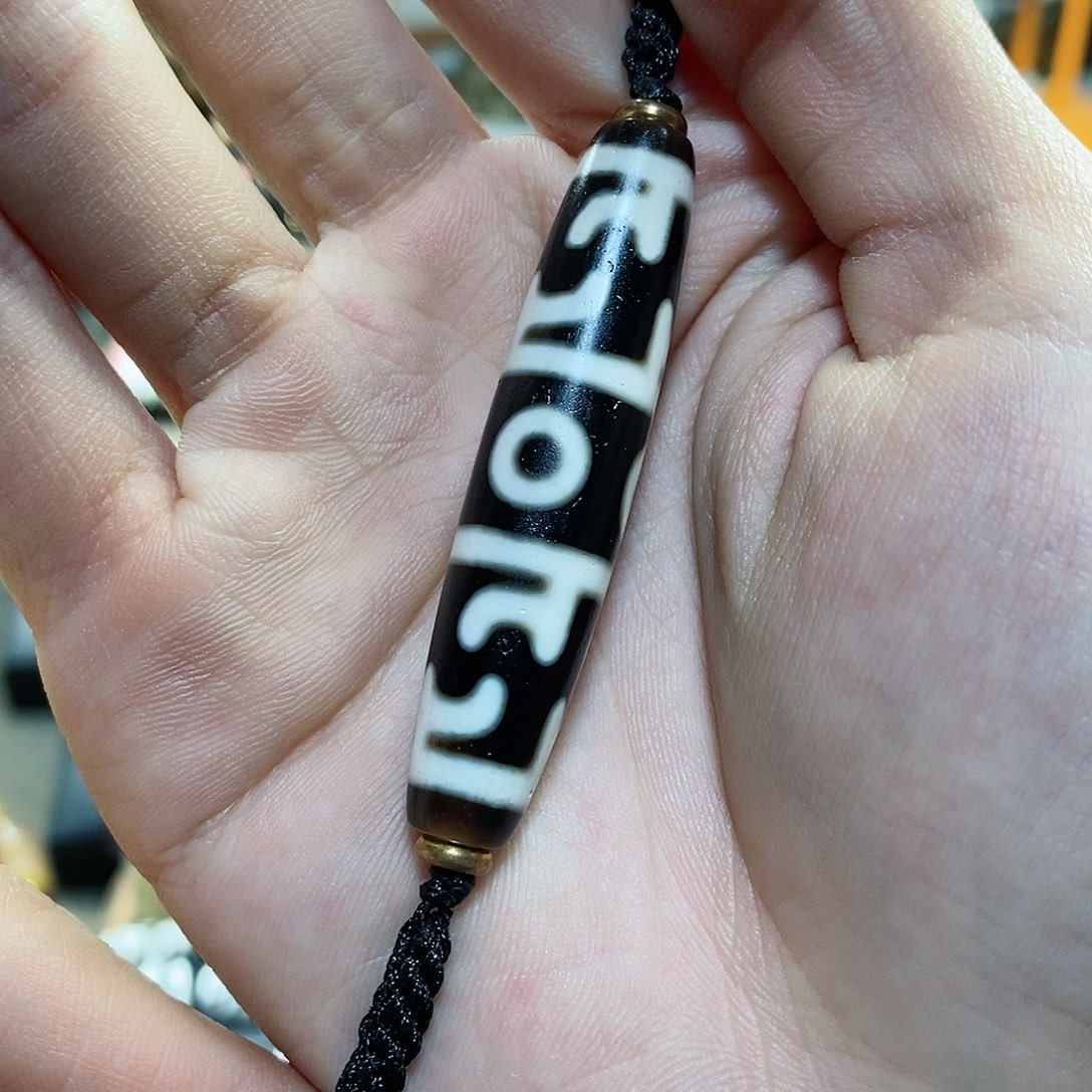 玛瑙/玉髓颈饰未镶嵌孤**人