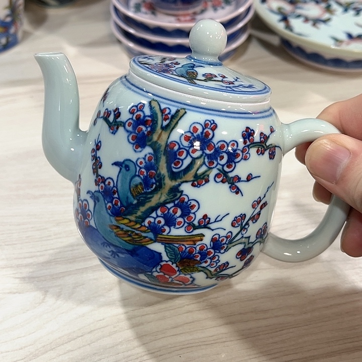 瓷片////景德镇陶瓷茶壶。绿。