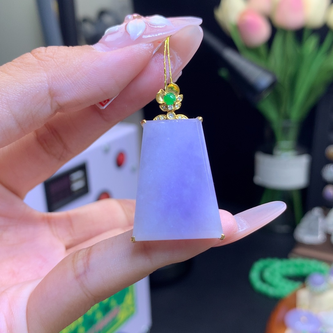 翡翠18K金镶嵌颈饰天然