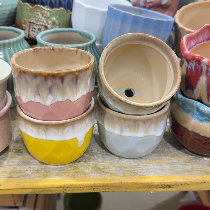 凑9快包邮，有孔，陶瓷花盆