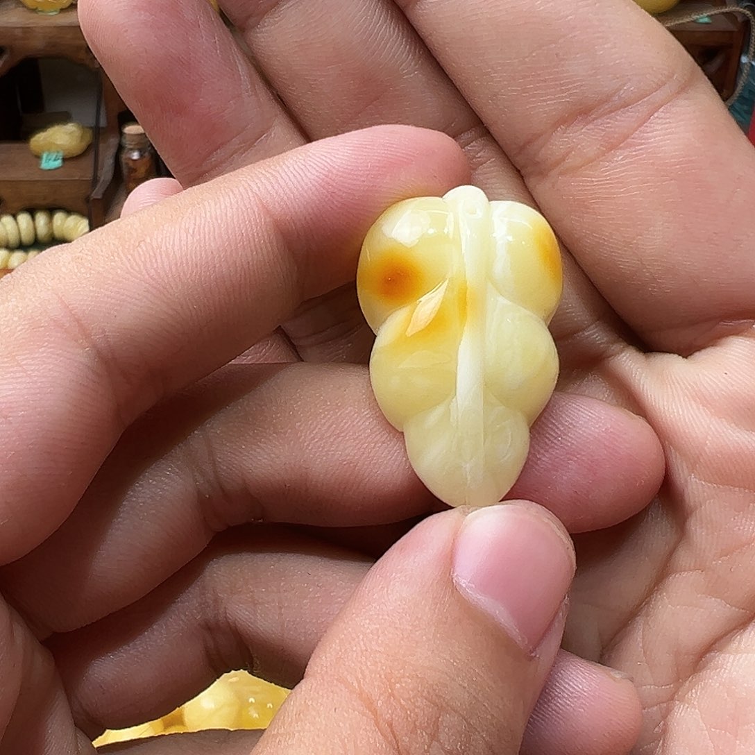 未镶嵌琥珀裸石蜜蜡