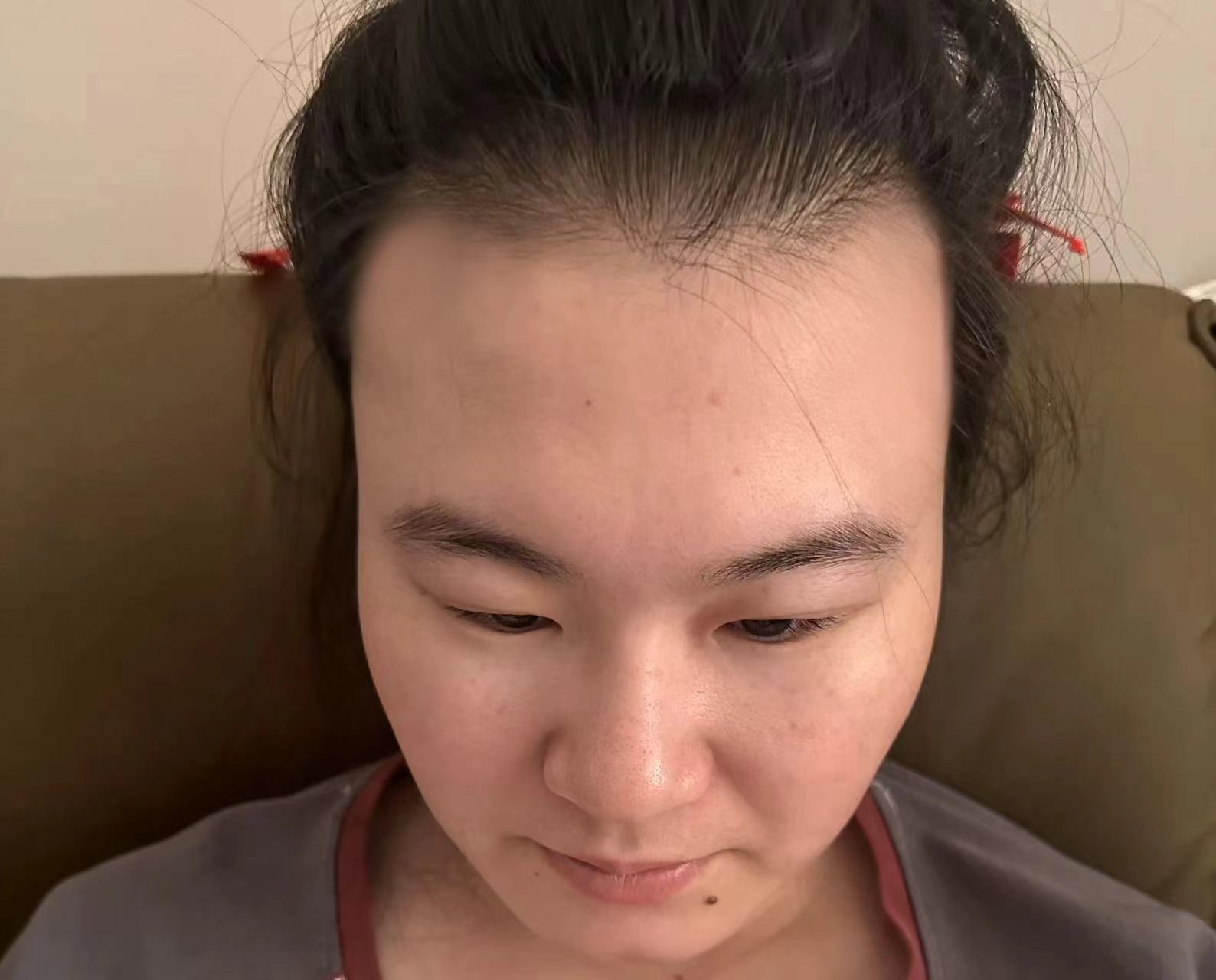 主播生完二胎孩子后照片 梳1