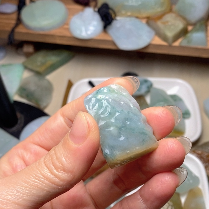 翡翠未镶嵌颈饰天然