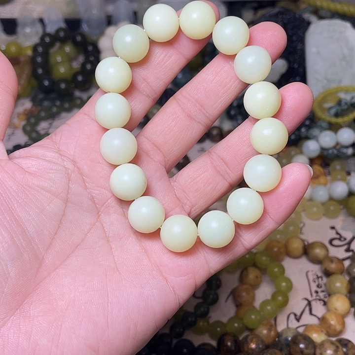 蛇纹石玉未镶嵌手链