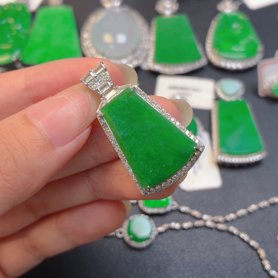 翡翠银S925镶嵌颈饰