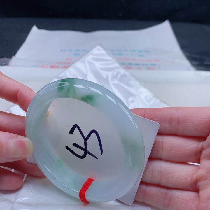 翡翠手镯未镶嵌5556555655565556