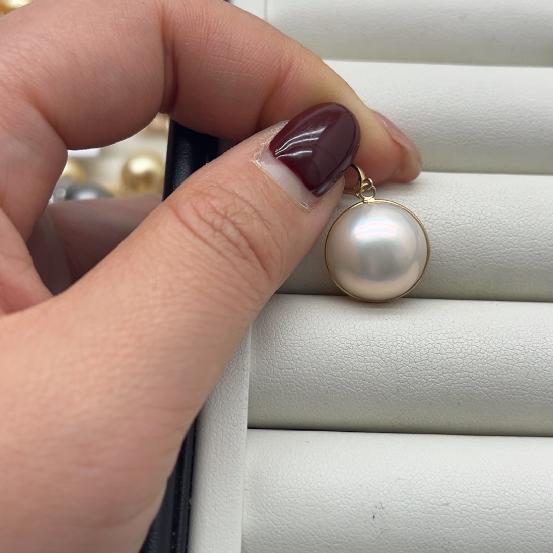 拼合珍珠（马贝珠）吊坠(不含链)18K金镶嵌