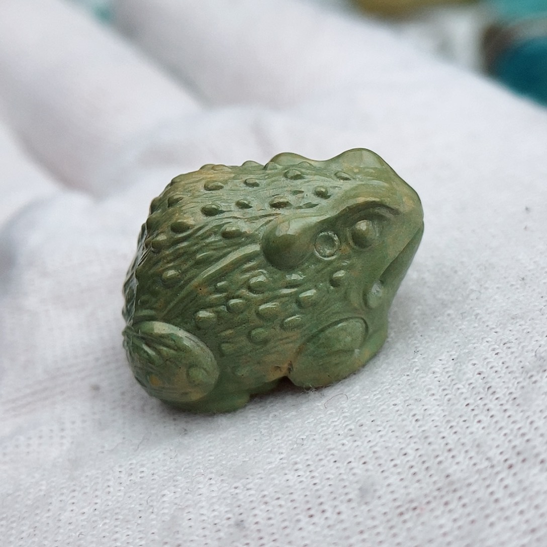 绿松石颈饰未镶嵌