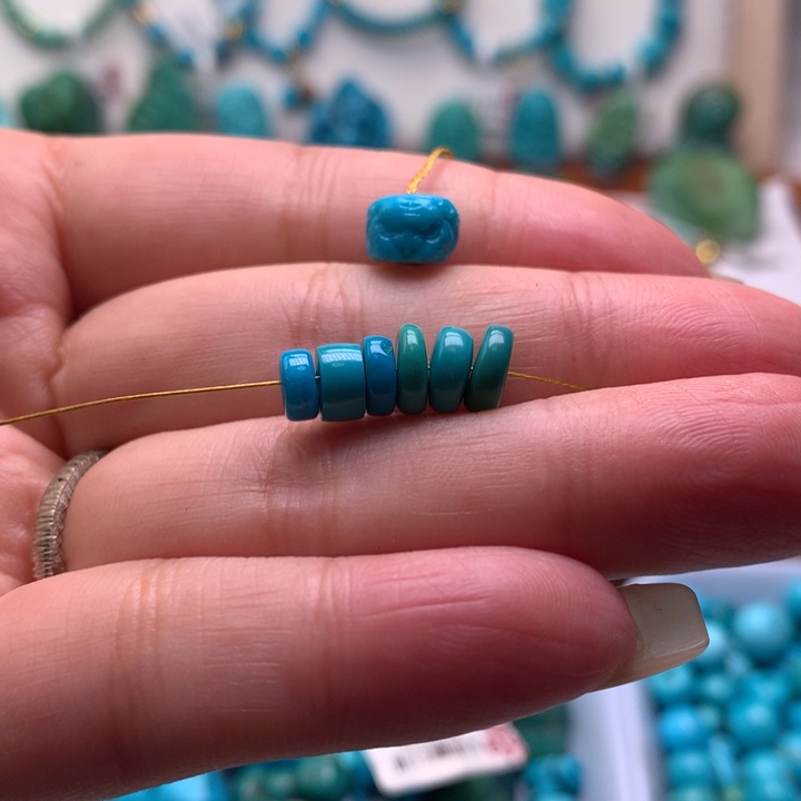 绿松石未镶嵌珠宝奇石