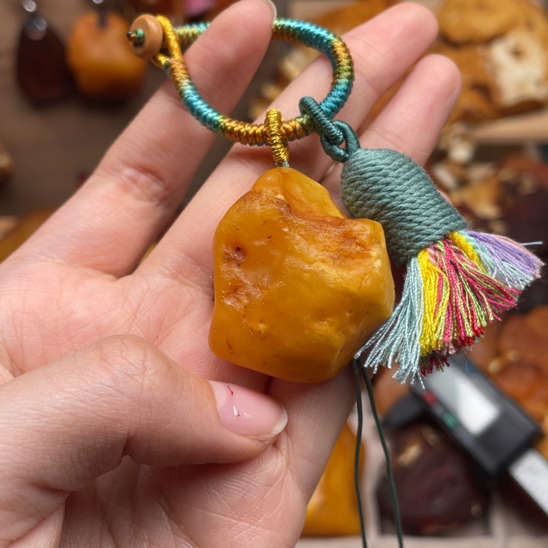 琥珀未镶嵌珠宝奇石