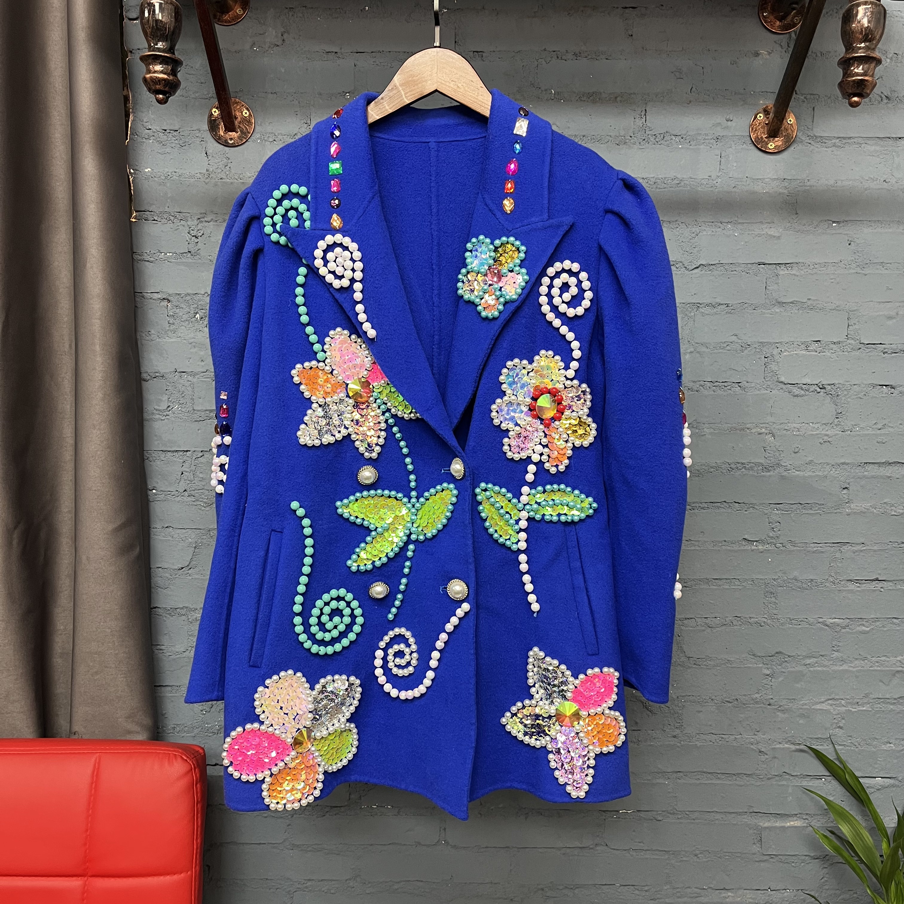 原创气质满钻克蓝茵蓝色双面大衣