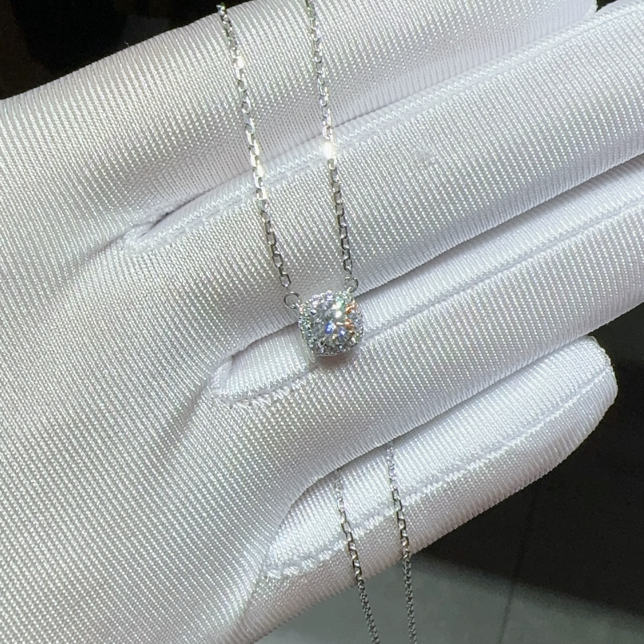 莫桑石铂金Pt950白金镶嵌满钻50分莫桑石方糖项链经典时尚女款K