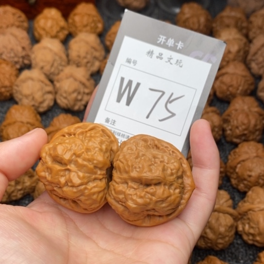 吊坠桃核我是第一百40