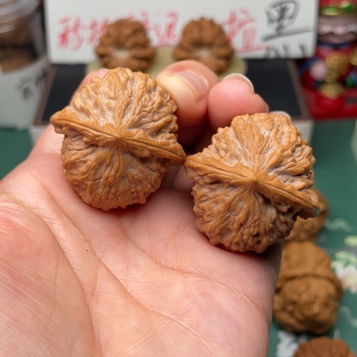 【闪购商品】文玩核桃吊坠35金牛