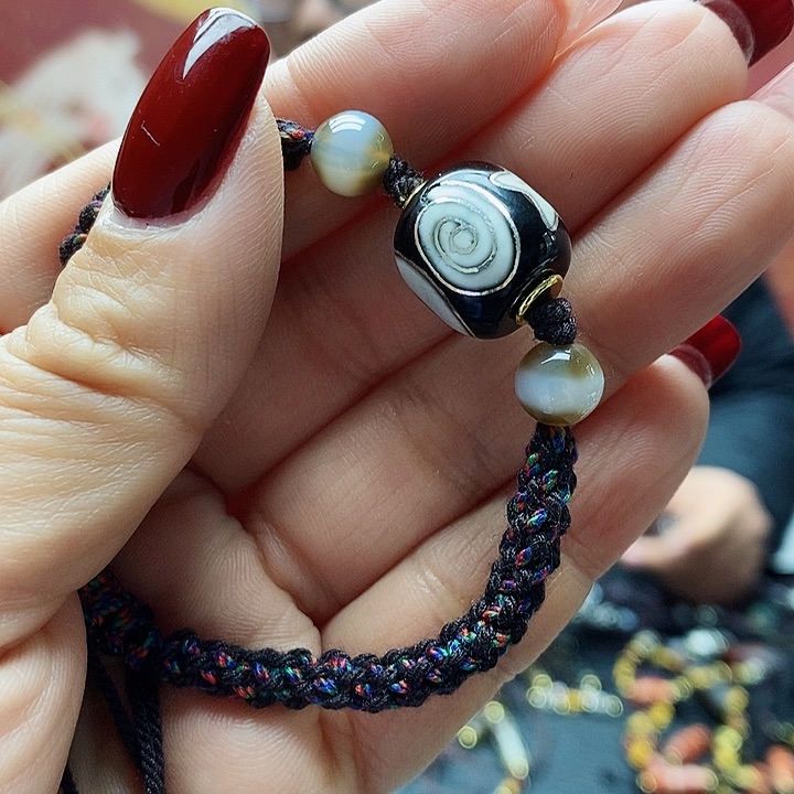 玛瑙/玉髓颈饰合金