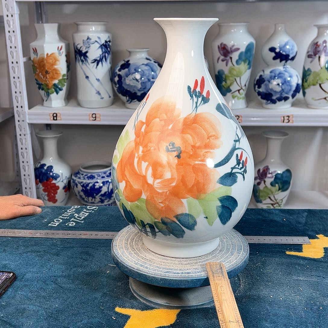 摆件景德镇陶瓷玉黄牡