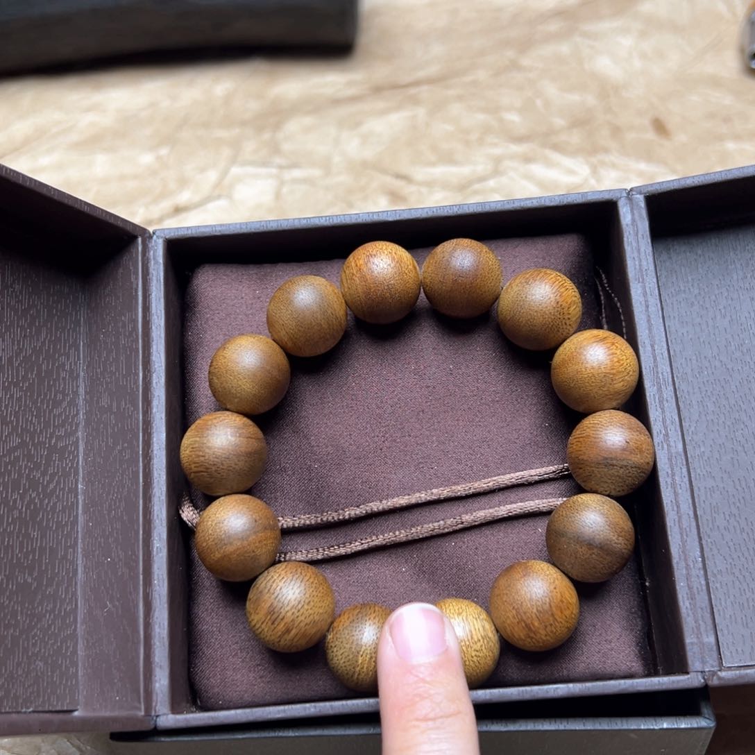 大叶紫檀（黑酸枝木类）