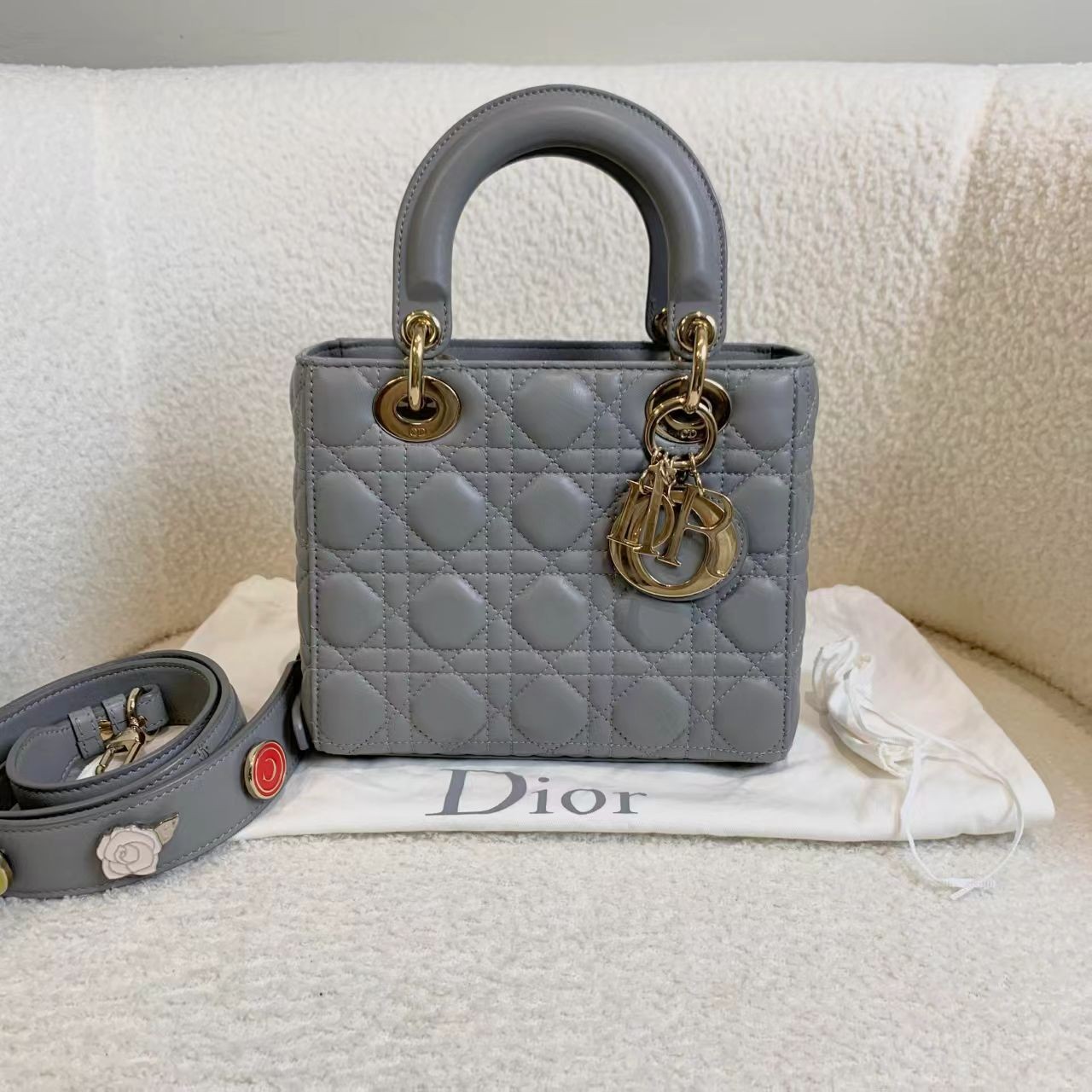 99新 DIOR/迪奥 壹臻/灰色徽章款四格戴妃 27246649
