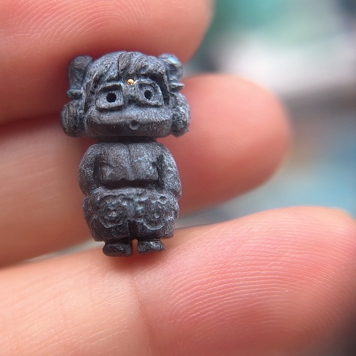 绿松石颈饰未镶嵌侯**果