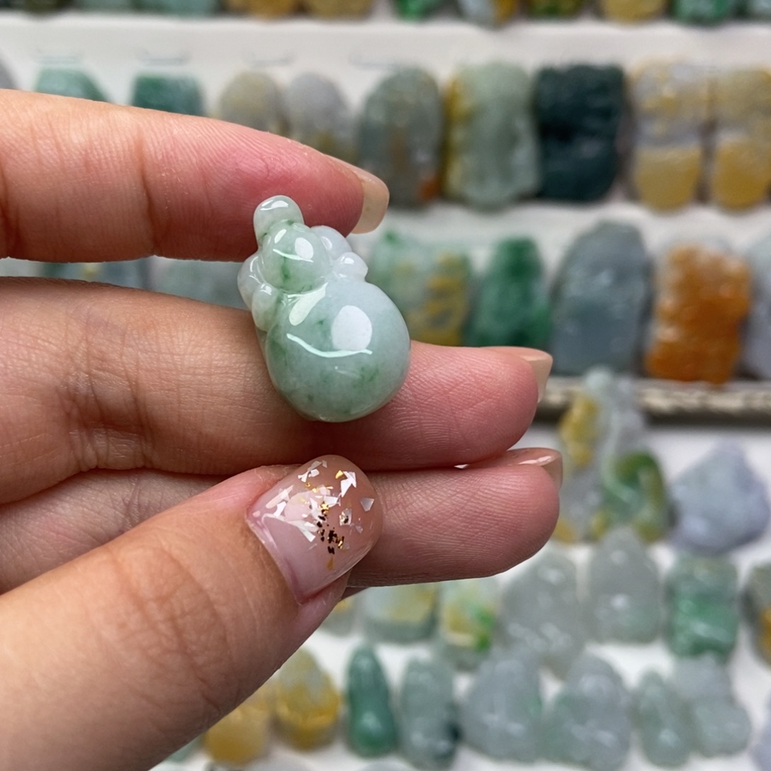 吊坠(赠链)未镶嵌翡翠