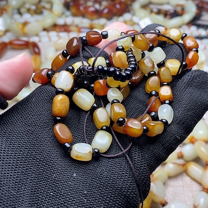 记***歌和田玉未镶嵌手链