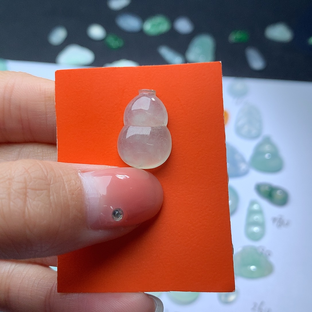 翡翠裸石葫芦的哈翡翠翡翠