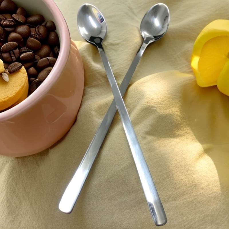 北极熊长柄搅拌勺两支，长柄咖啡勺。长度23cm，家用。