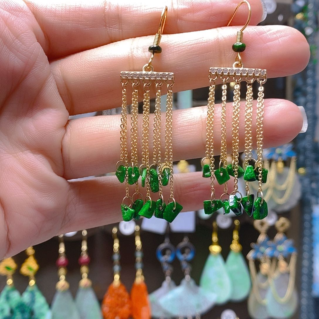 未镶嵌翡翠耳饰翡翠