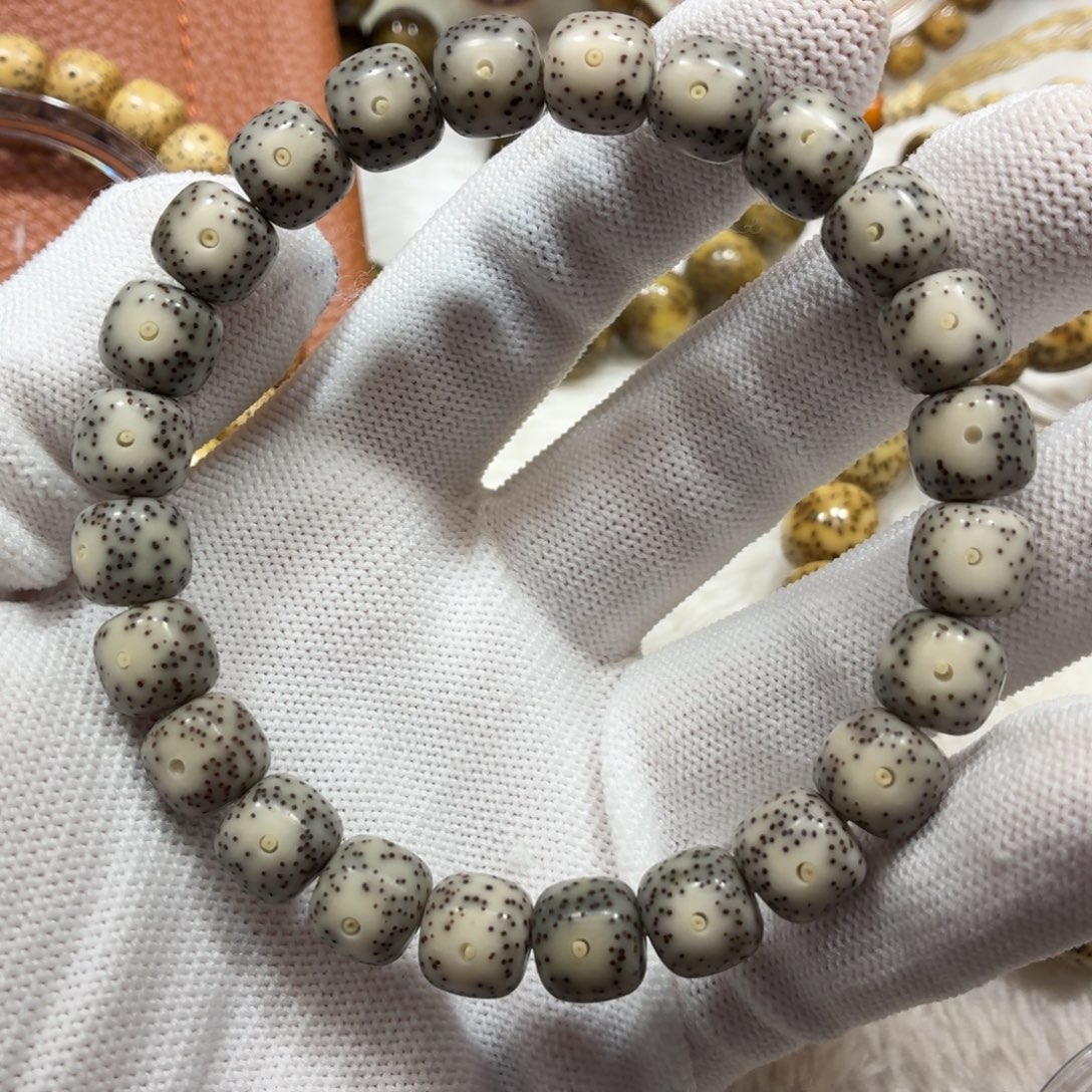 星月菩提手串石玉10桶