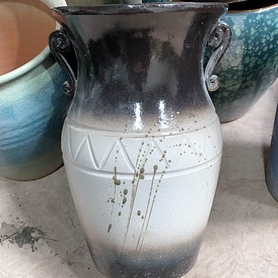 紫砂花盆口22高度37水墨处理