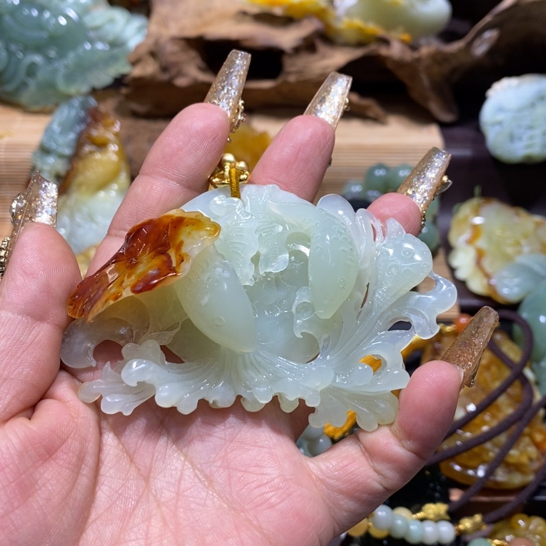 蛇纹石玉颈饰未镶嵌一***～