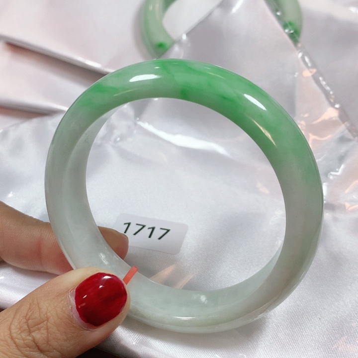 翡翠手镯未镶嵌百*天然翡翠手镯02