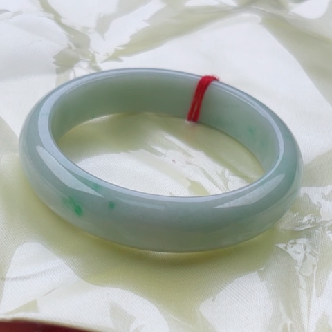 翡翠手镯未镶嵌正56.4无纹裂48小时鉴赏期