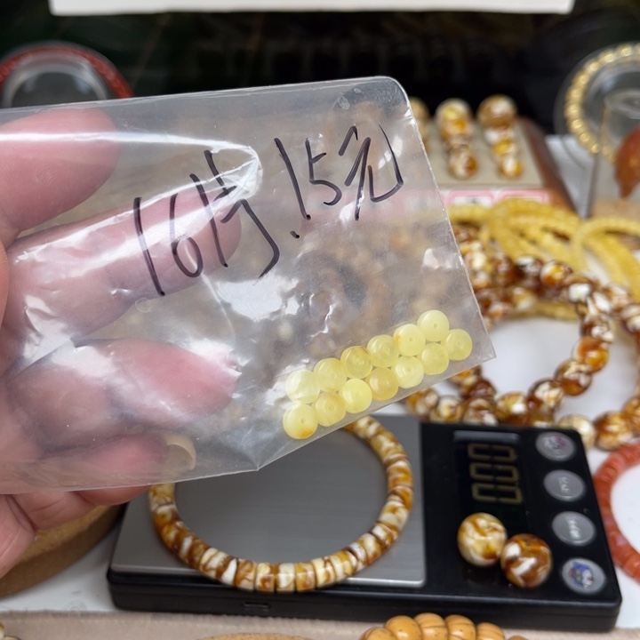 琥珀未镶嵌裸石999号