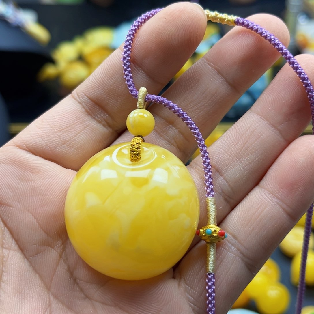 未镶嵌蜜蜡珠宝奇石