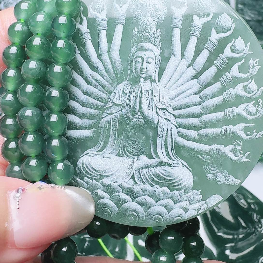 翡翠未镶嵌颈饰天然的A货翡翠多样性发其一 