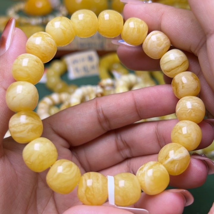 蜜蜡未镶嵌珠宝奇石