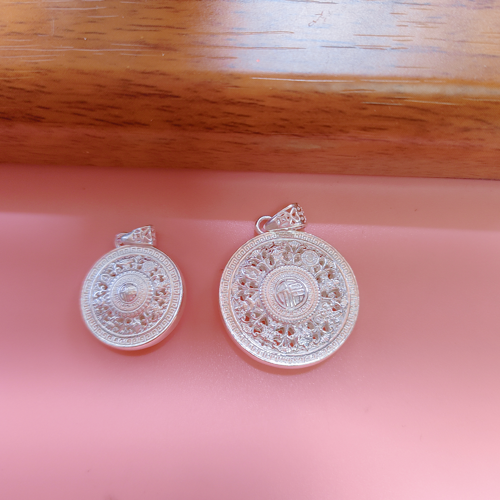 吊坠足银 足银990八宝罗盘吊坠项链男女款福卍字转运圆盘传承