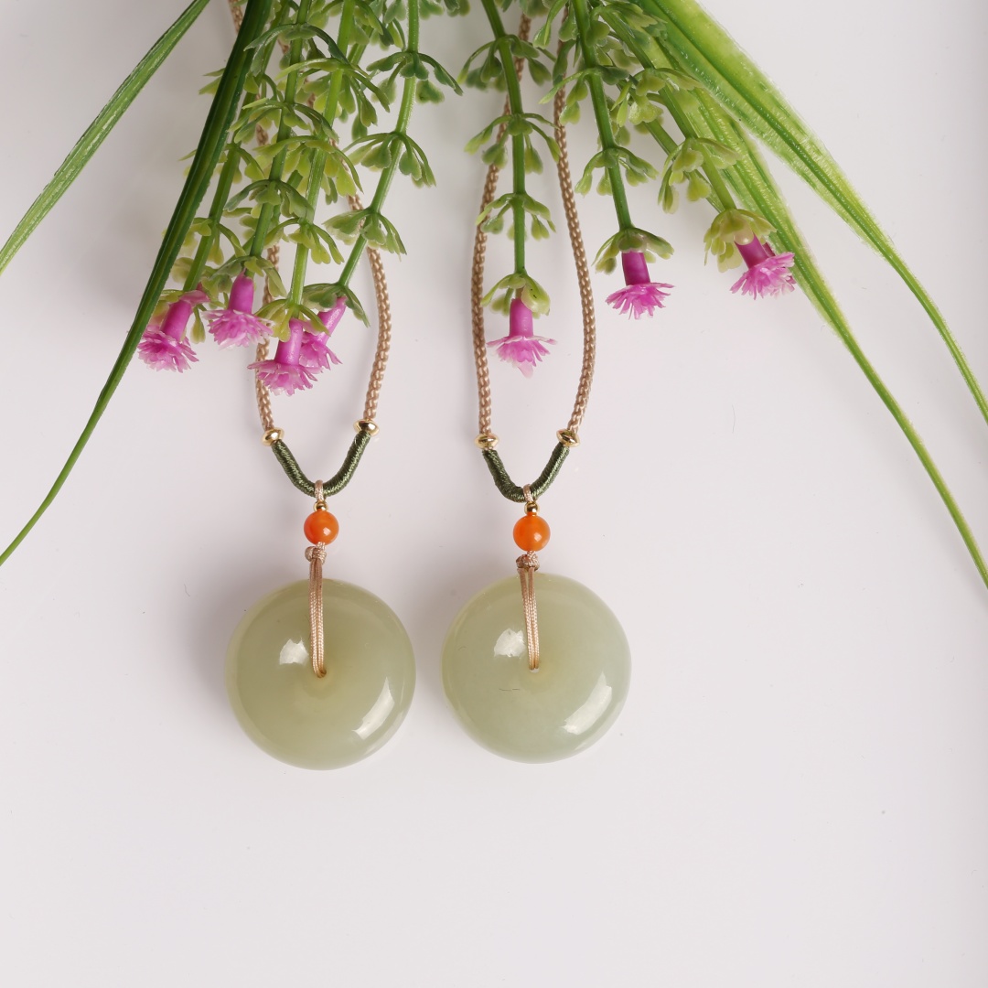 天然和田玉平安扣吊坠多样性发一尺寸约24.5x11（cc51748）