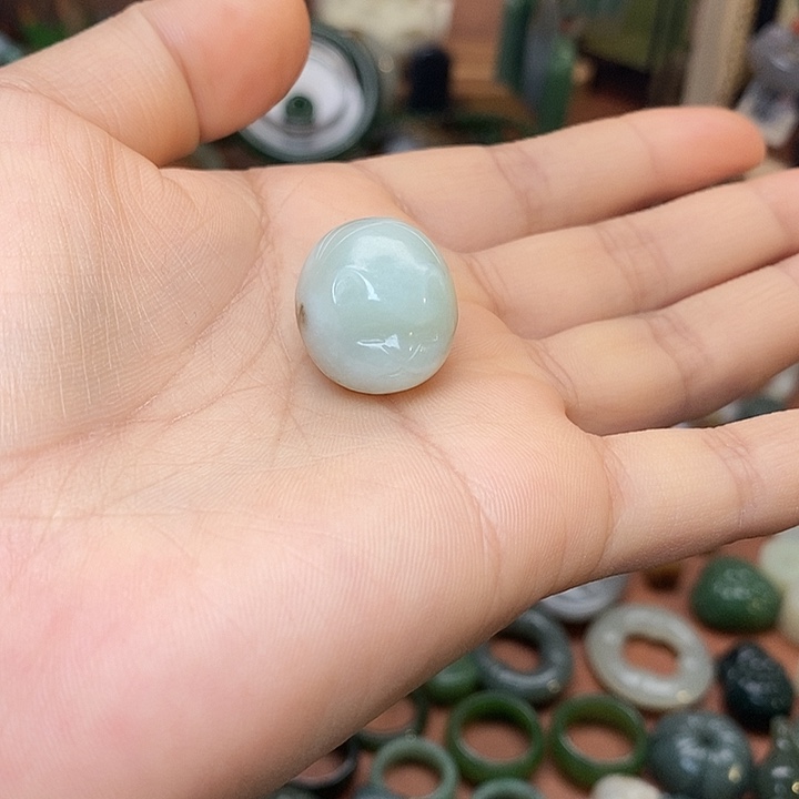 浅***夏和田玉未镶嵌颈饰