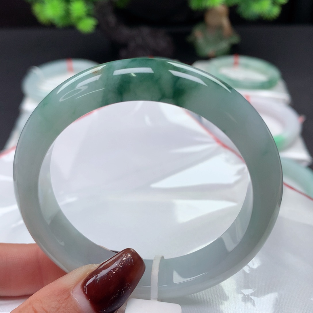 翡翠手镯未镶嵌 正圈54 飘花