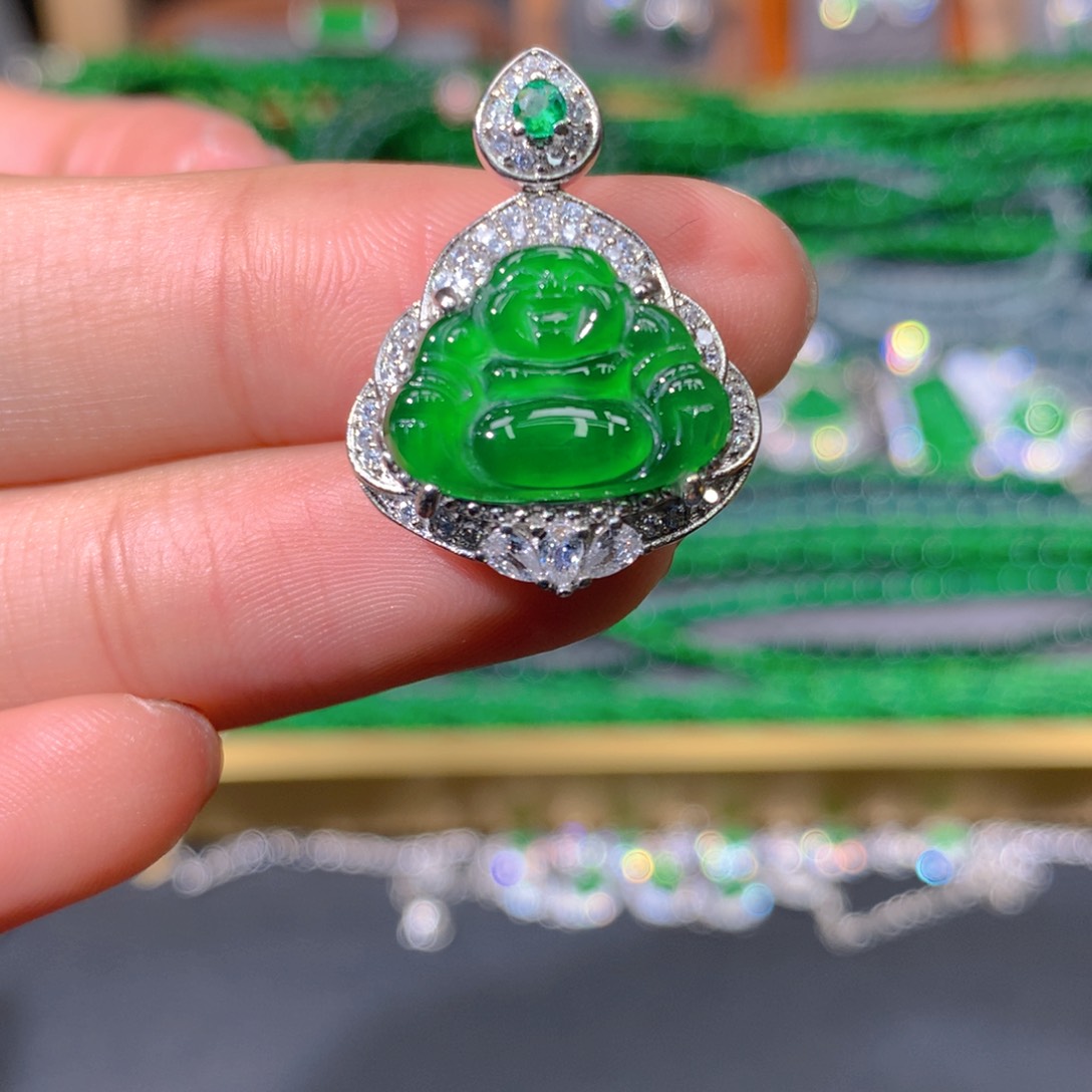 翡翠手链未镶嵌天然翡翠