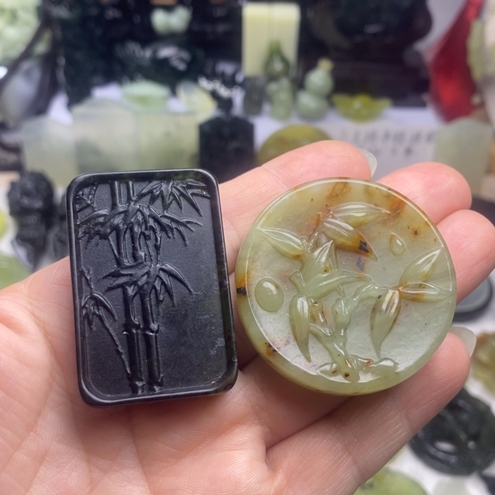 合金蛇纹石玉颈饰