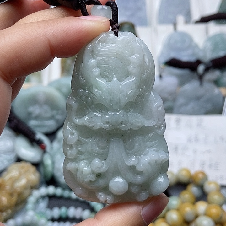 翡翠吊坠(不含链)未镶嵌翡翠