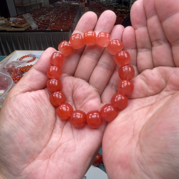 南红玛瑙手链未镶嵌