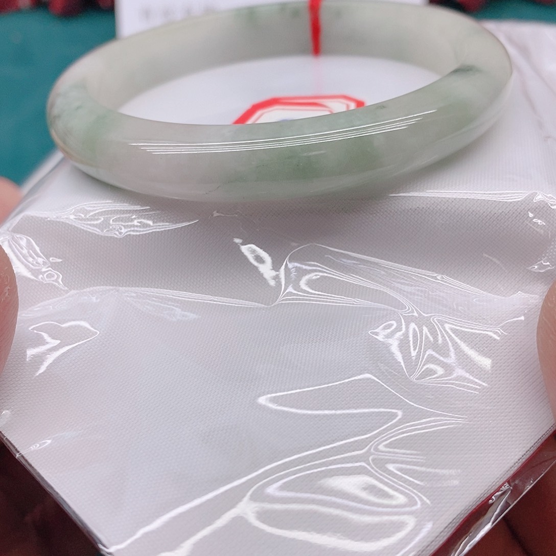 翡翠手镯未镶嵌?****?1999999