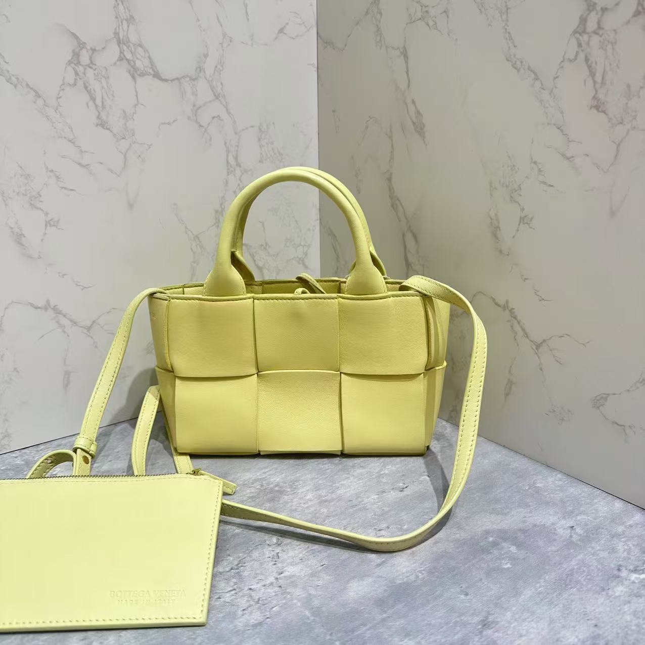 95新 BOTTEGA VENETA/葆蝶家 乱乱子中古/女士/单肩包/108983