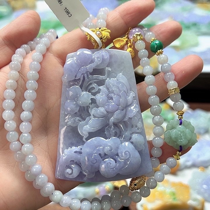 翡翠未镶嵌颈饰吊坠